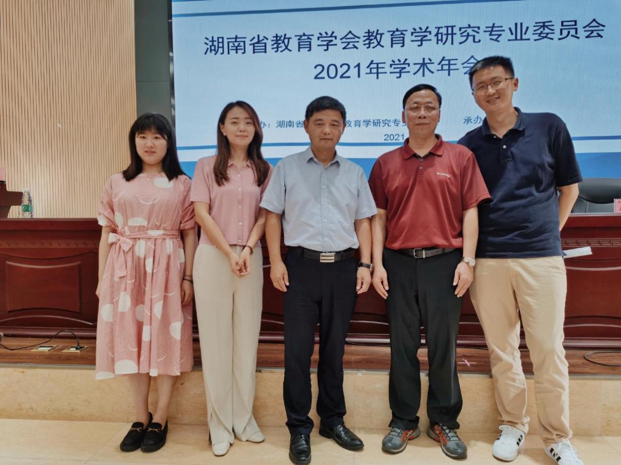 526df82927541e04c622daf74b6407b